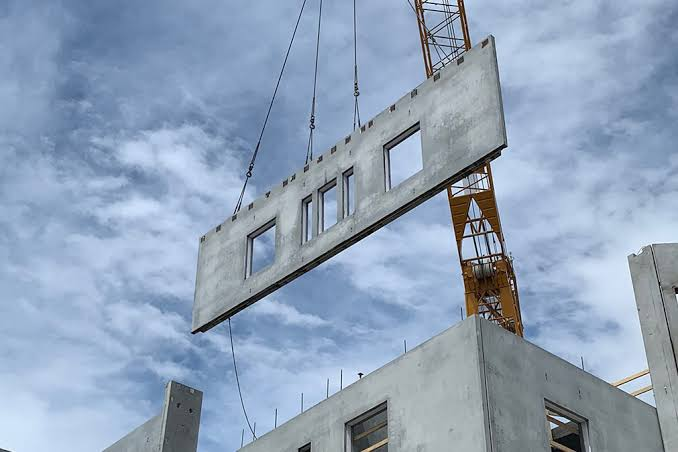 Precast concrete demolding strength too low? Learn how curing, temperature, cement, water ratio, and admixtures affect early strength.
